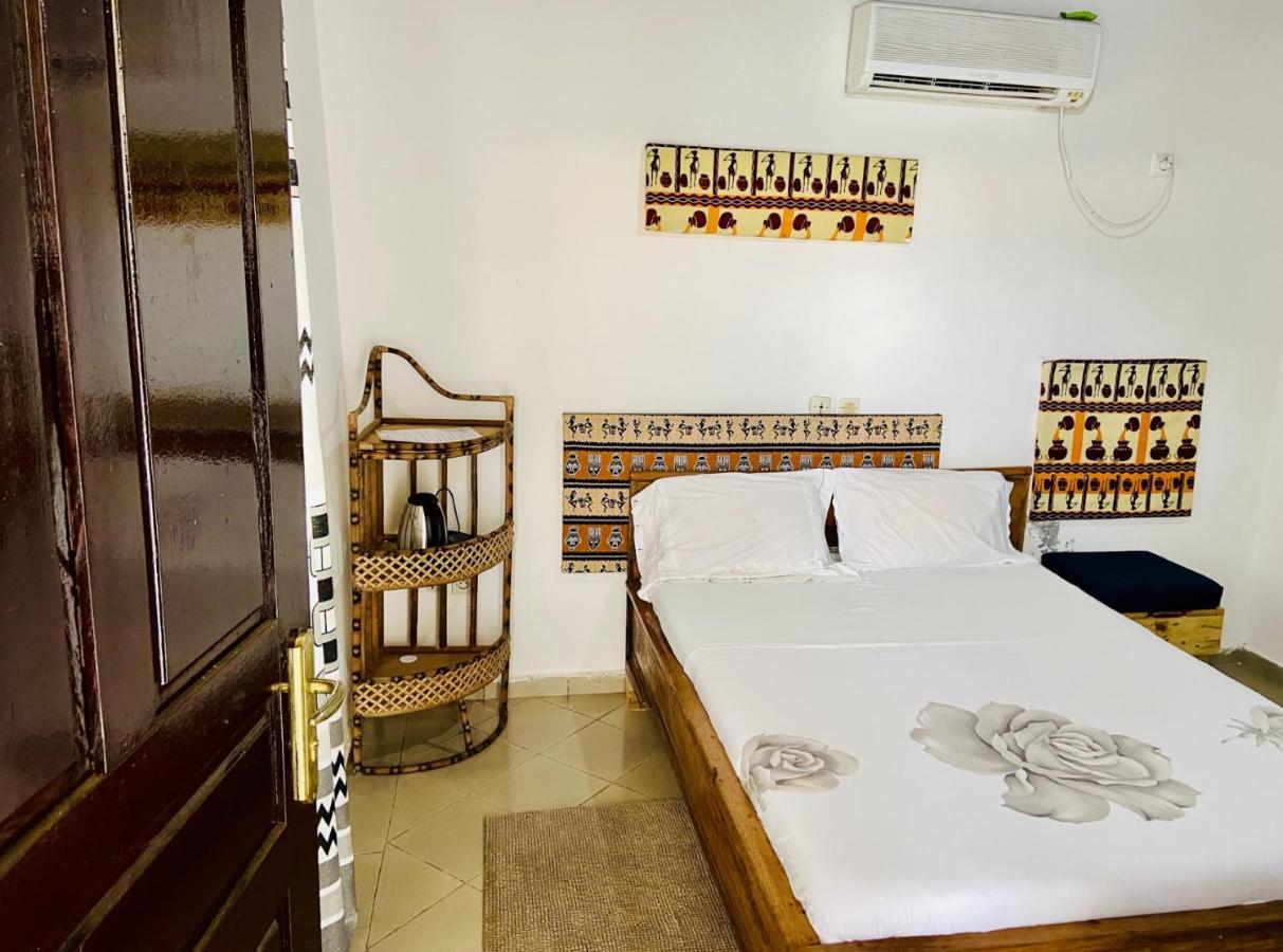 Le Dona Kribi Hotel ภายนอก รูปภาพ